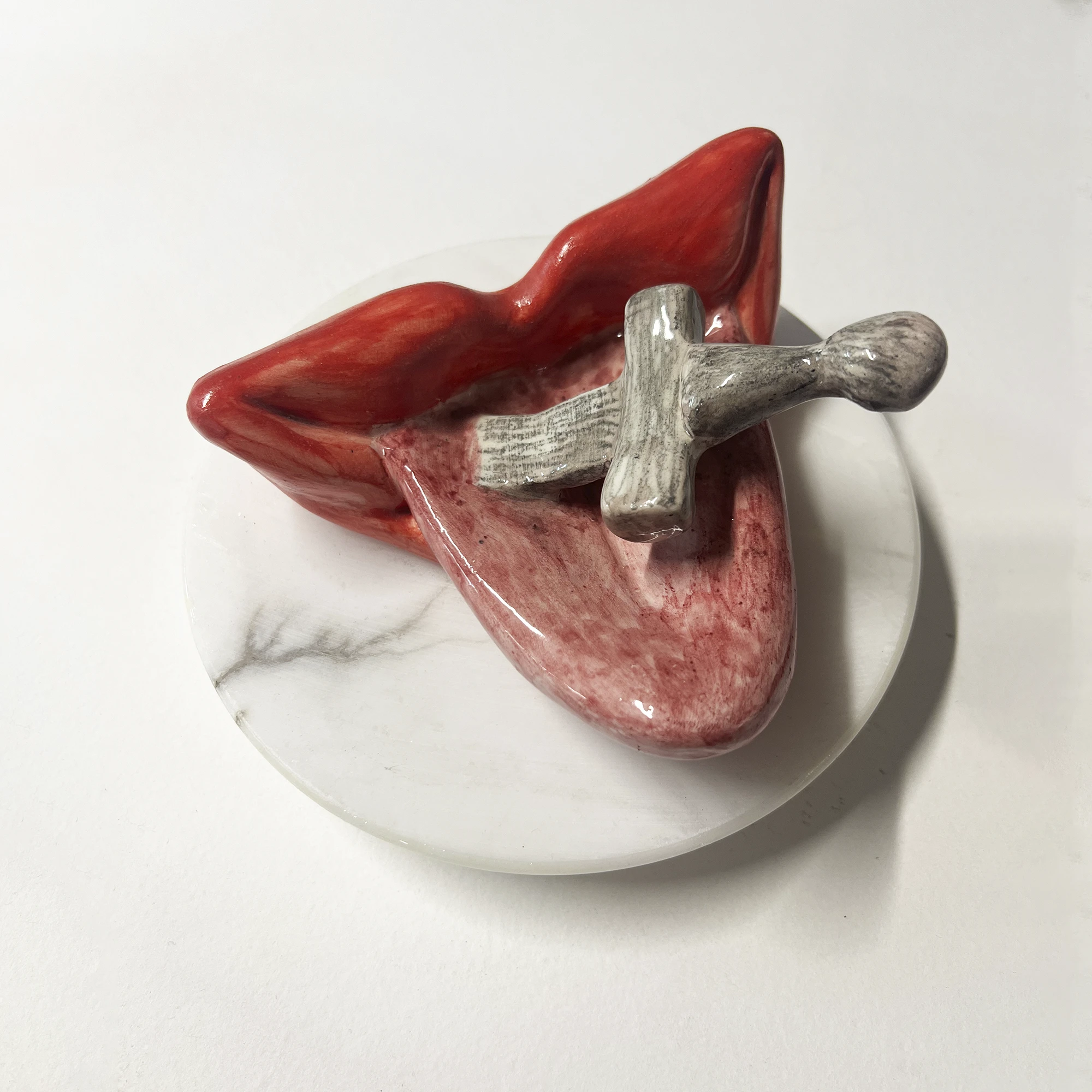 Siempre hay una lengua que te calla