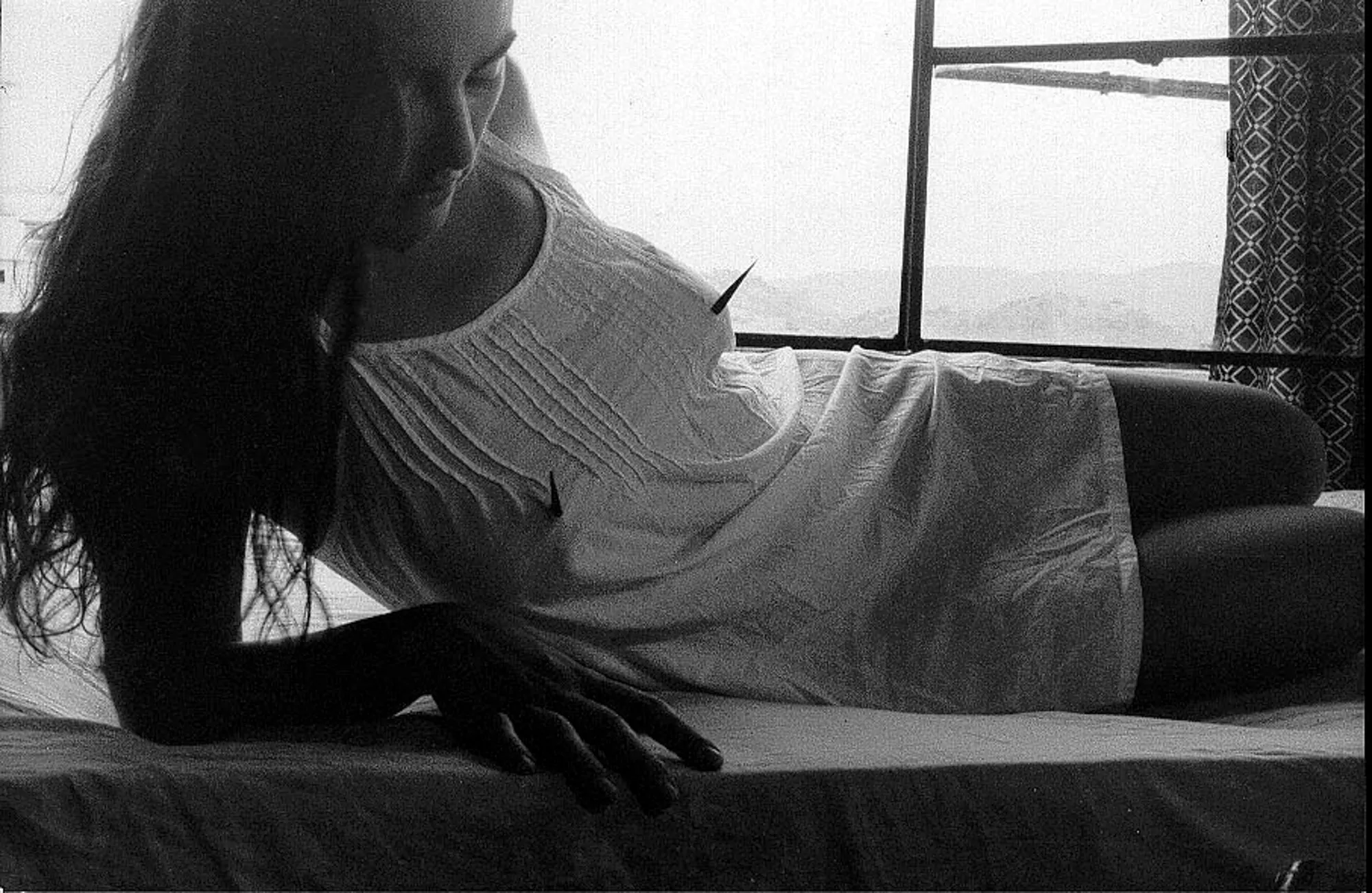 A mi camisón le crecieron dos espinas de maguey / My nightdress started growing thorns