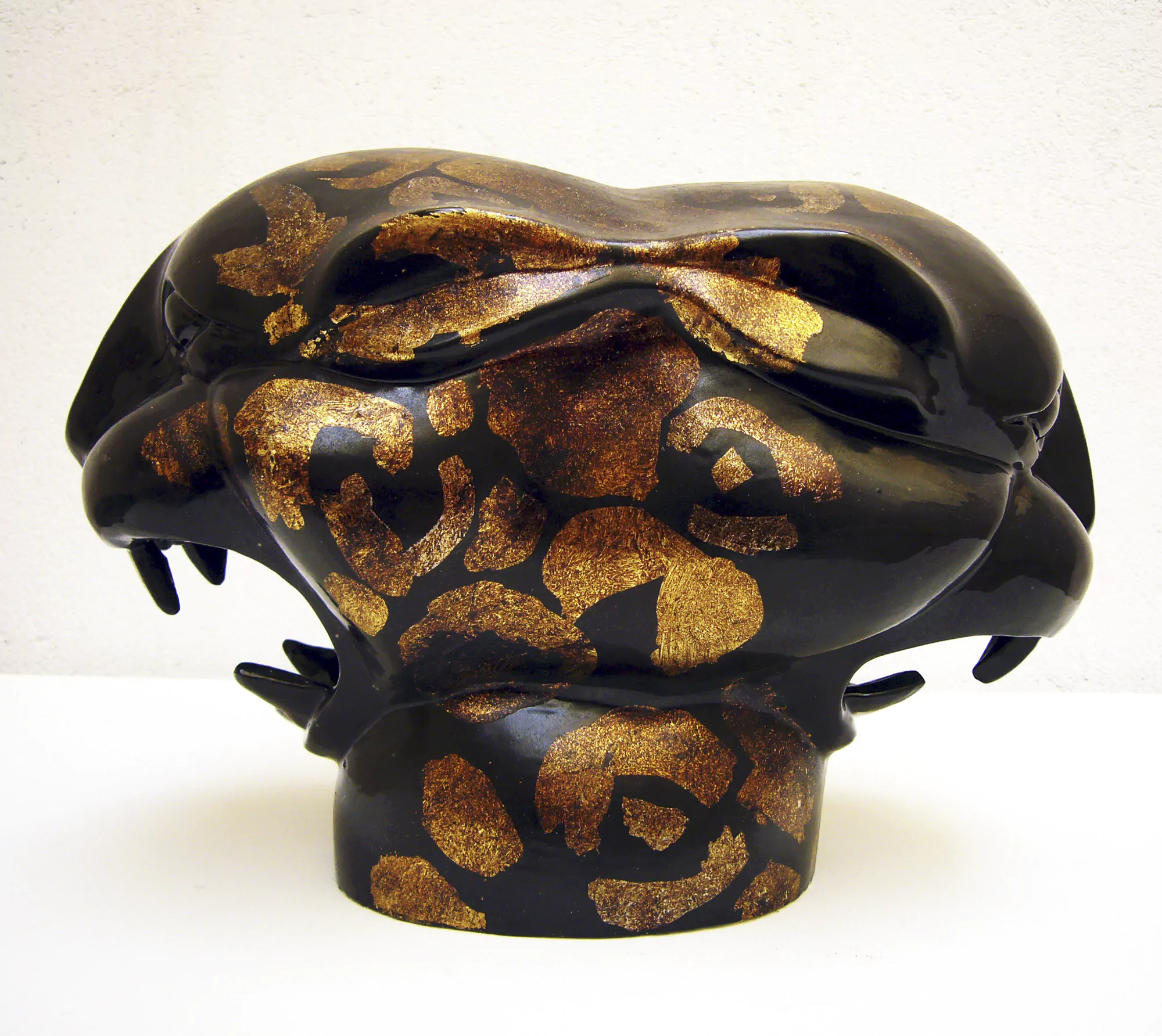 Ofrenda para el león blanco / Sacrifice for the white lion